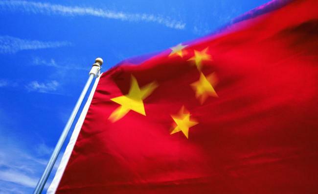 透明拼接屏生产商:如何选择合格供应商